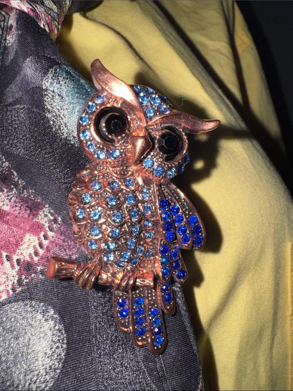 Source Unknown Blue Crystal Owl Brooch with Copper Tone